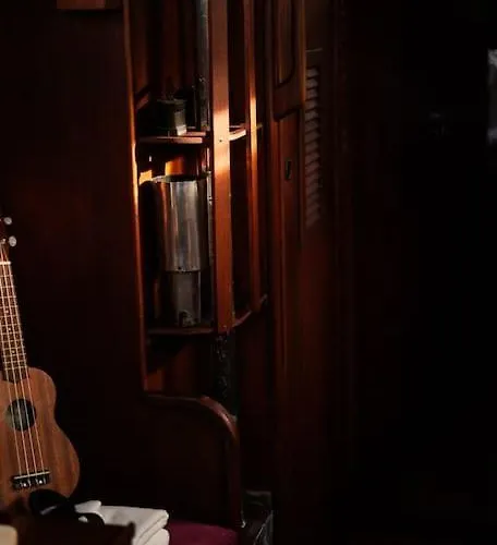 The Captains Locker - 30ft Yacht *