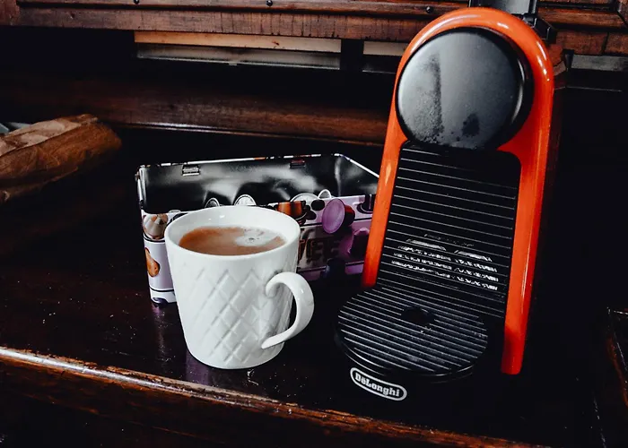 The Captains Locker - 30ft Yacht Botel *