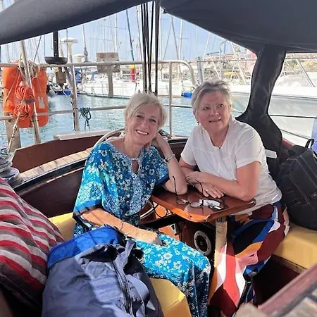 船上ホテル The Captains Locker - 30ft Yacht