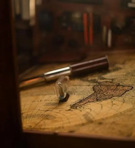 The Captains Locker - 30ft Yacht *