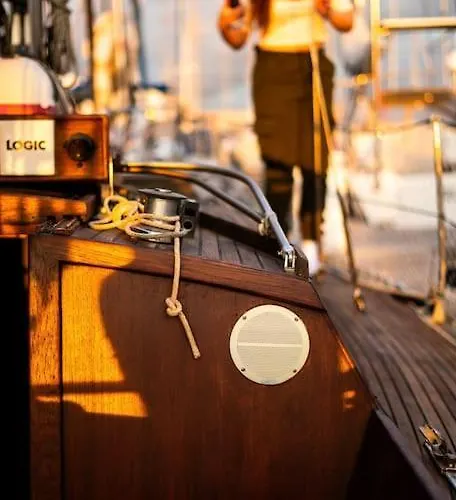 The Captains Locker - 30ft Yacht Tekne