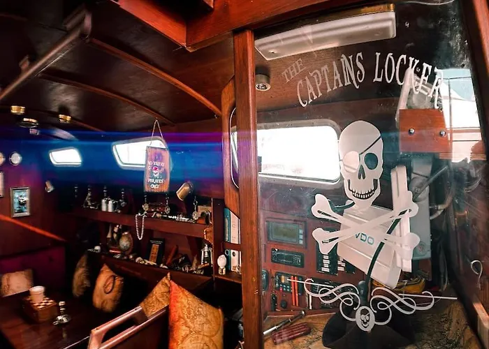 Tekne The Captains Locker - 30ft Yacht