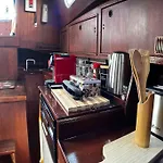 The Captains Locker - 30ft Yacht Botel