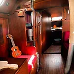 The Captains Locker - 30ft Yacht Botel *