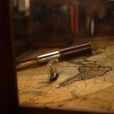 The Captains Locker - 30ft Yacht *