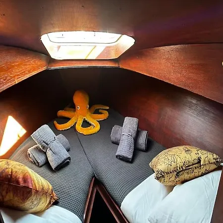 Bateau-hôtel The Captains Locker - 30ft Yacht *