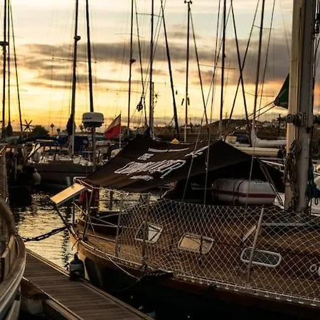 The Captains Locker - 30ft Yacht Hotel en barco San Miguel de Abona