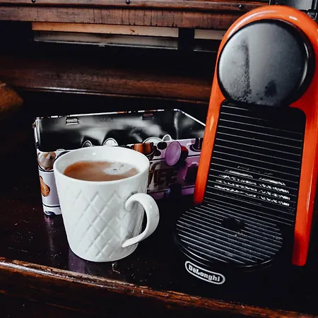 The Captains Locker - 30ft Yacht Botel *