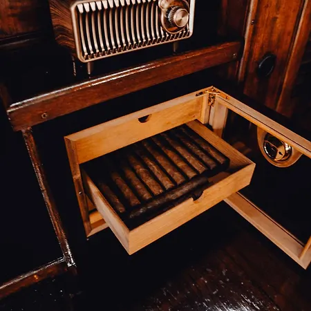 The Captains Locker - 30ft Yacht Botel San Miguel de Abona
